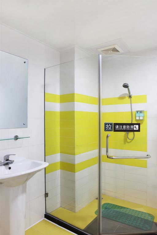 7Days Inn Zhu Hai Gong Bei Tunnel Portal 珠海 エクステリア 写真